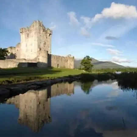 Appartement V93c9r0 Stone View Wonderful Spacious Two Bed Attic Private Entrance Private Bathroom With Kitchenette *