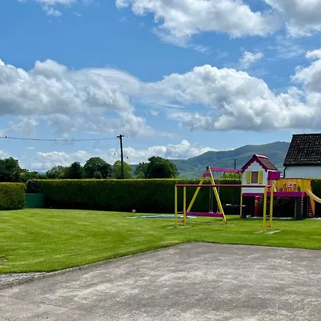 V93c9r0 Stone View Wonderful Spacious Two Bed Attic Private Entrance Private Bathroom With Kitchenette * Killarney