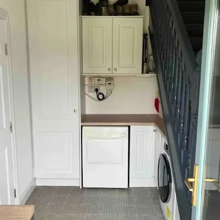 V93c9r0 Stone View Wonderful Spacious Two Bed Attic Private Entrance Private Bathroom With Kitchenette Apartmán *