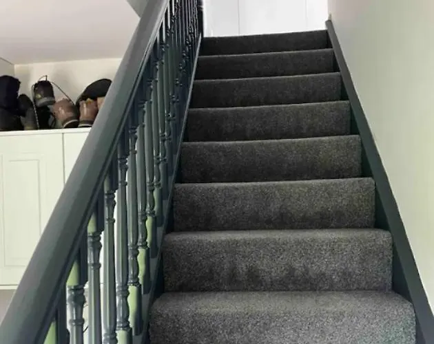 V93c9r0 Stone View Wonderful Spacious Two Bed Attic Private Entrance Private Bathroom With Kitchenette