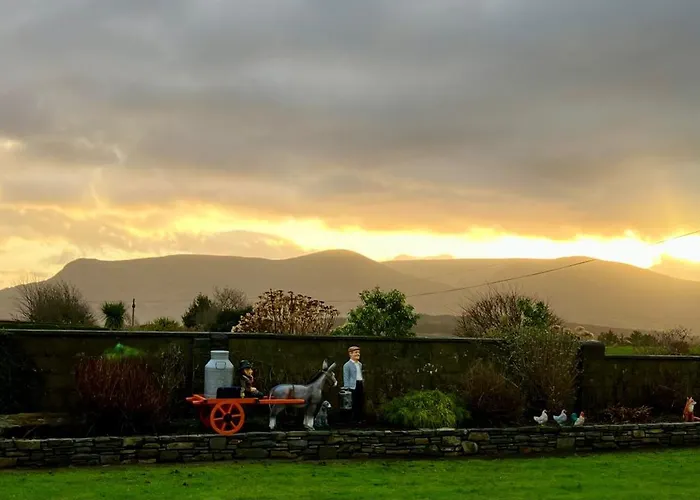 V93c9r0 Stone View Wonderful Spacious Two Bed Attic Private Entrance Private Bathroom With Kitchenette Apartment