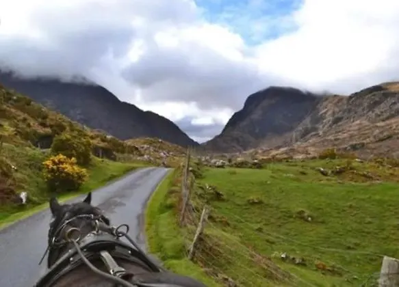 V93c9r0 Stone View Wonderful Spacious Two Bed Attic Private Entrance Private Bathroom With Kitchenette Apartmán *